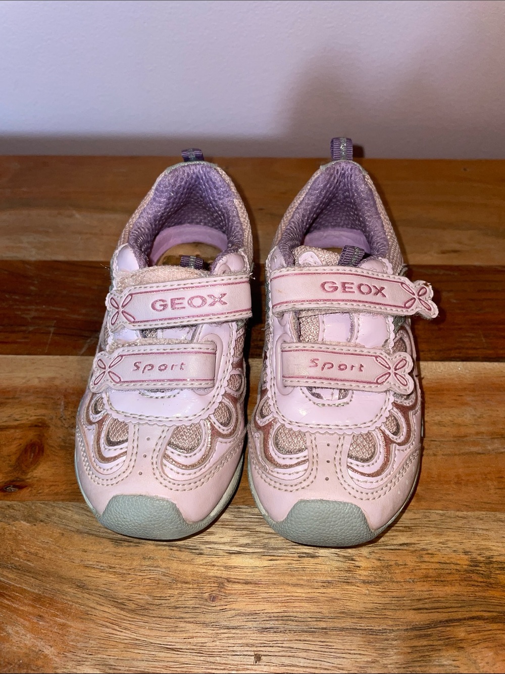 Geox Respira Pink and Light Purple Girls Hook-and-Loop Sneakers Size 6.5